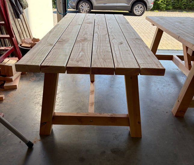 Douglas tuintafel - 100mm poten | Robuust & Weerbestendig