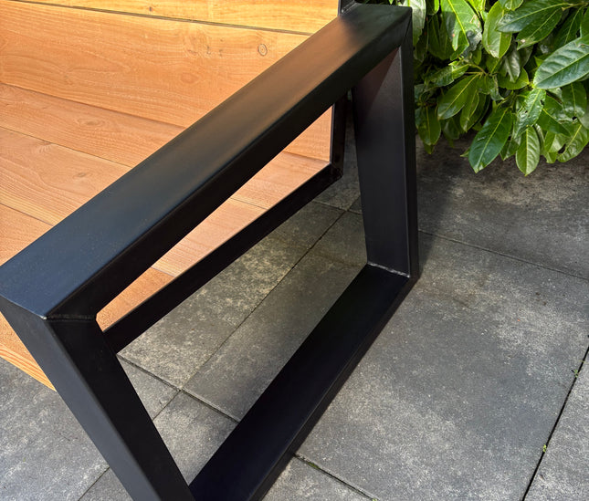 Tuinbank met stalen poten