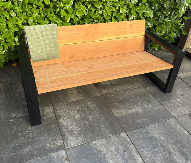 Tuinbank met stalen poten