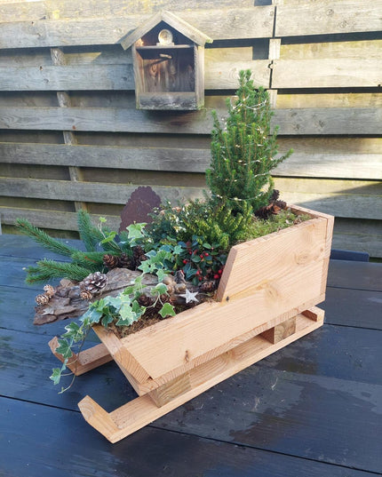 Houten decoratie slee, behandeld tegens weersinvloeden