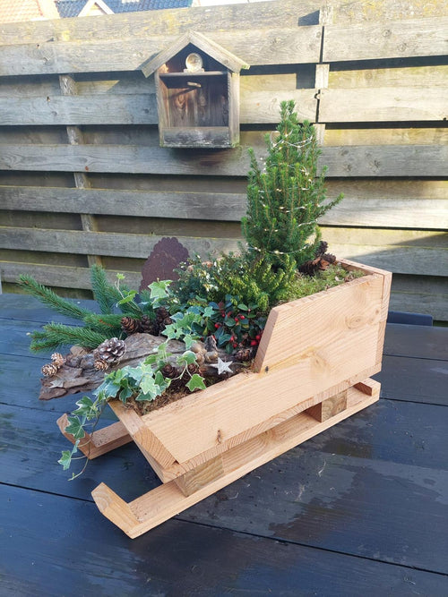 Houten decoratie slee, behandeld tegens weersinvloeden