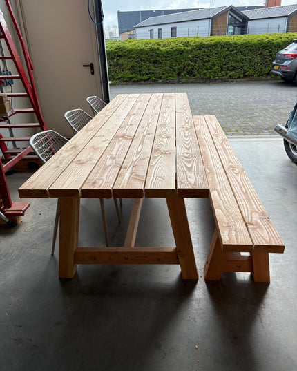 Groote douglas tuintafel met bankje
3 meter lang