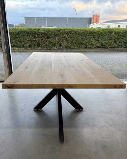 Eiken Eettafel