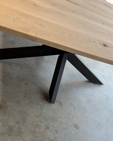Eiken Eettafel
