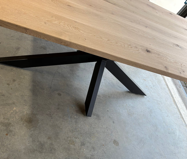 Eiken Eettafel