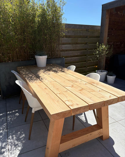 Douglas tuintafel - 120mm poten | Robuust & Weerbestendig
