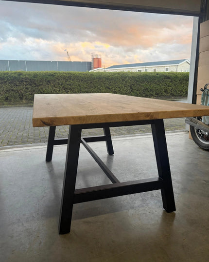 Eiken Eettafel