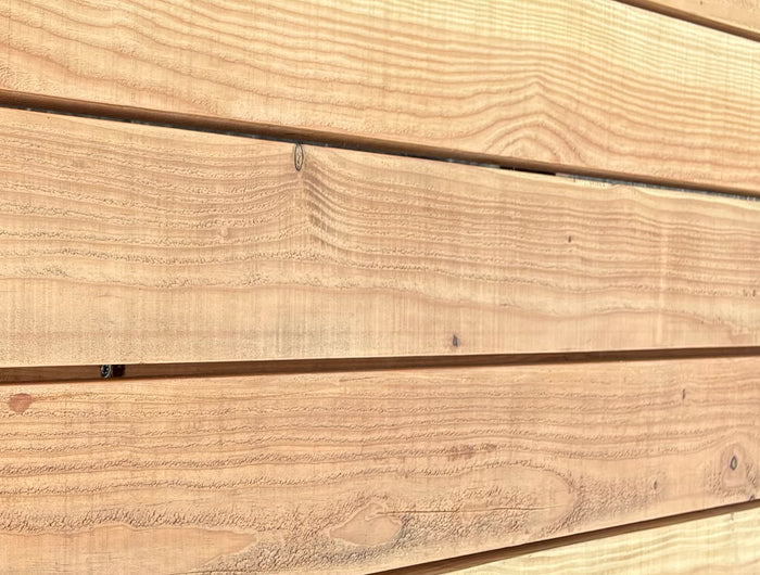 <h1><em><strong>Robuuste houten tuinmeubelen uit Friesland</strong></em></h1><h3><strong><br/>Ontdek ons vakmanschap en     <br/>geniet van jarenlang buitenplezier</strong></h3><h2><strong><br/><br/></strong></h2>