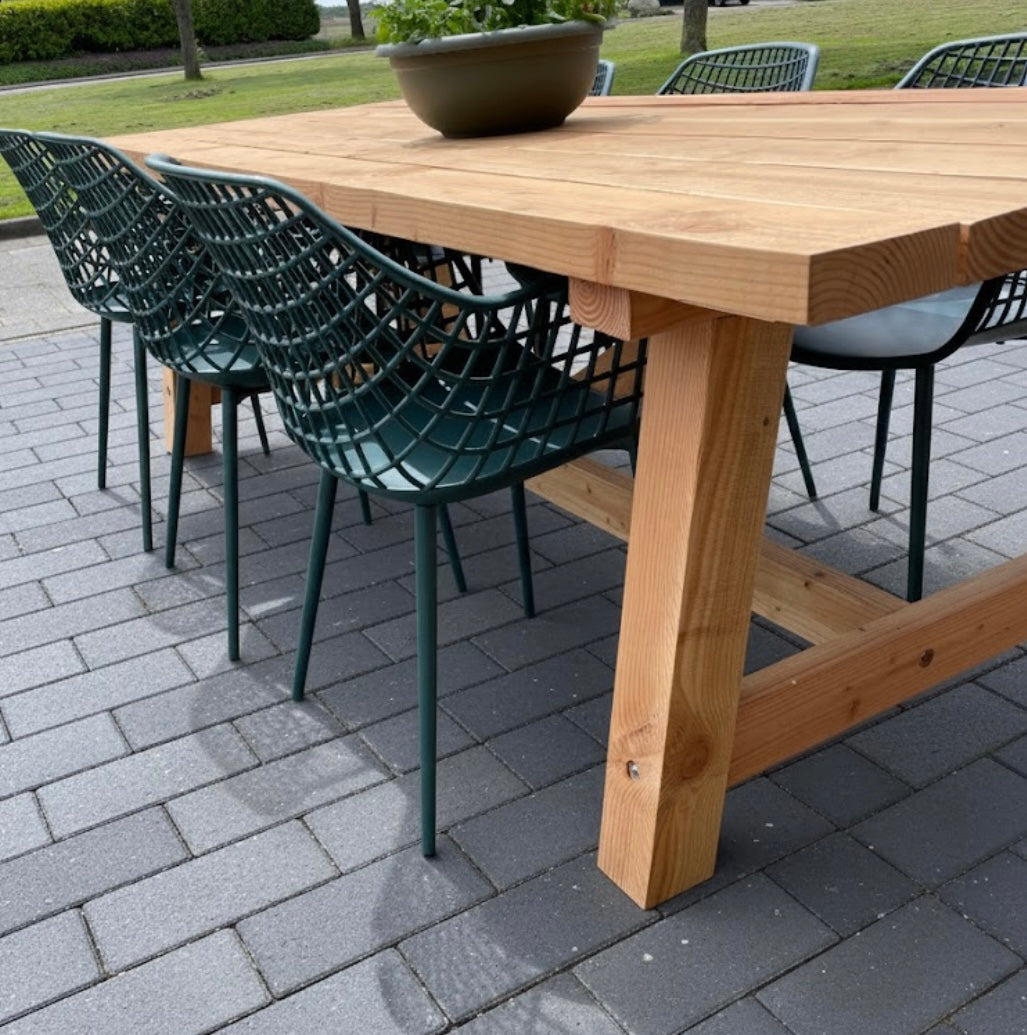 Ten Hoeve Houtwerk | Douglas Tuintafels | Douglas tuinmeubelen op maat