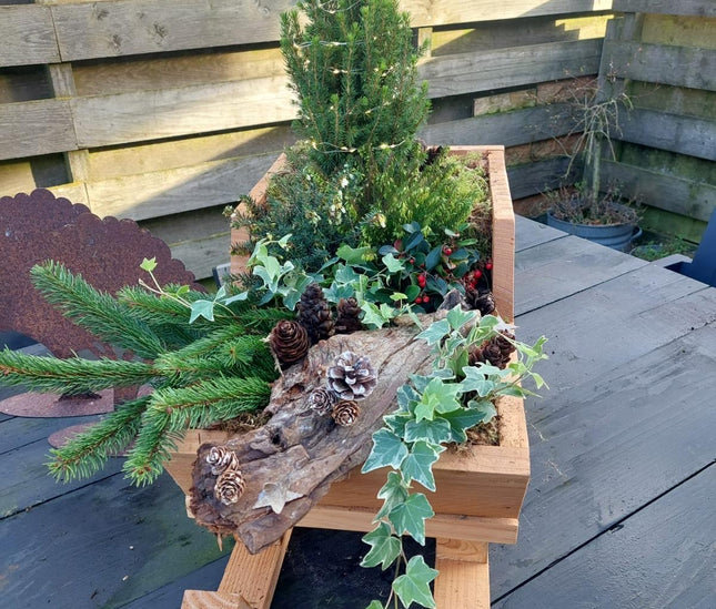 Houten decoratie slee met decoratie