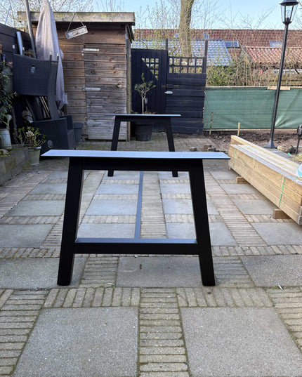 Industriële tuintafel | Stalen A-poten met dwarsbalk| Douglas hout