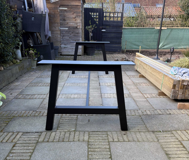 Industriële tuintafel | Stalen A-poten met dwarsbalk| Douglas hout