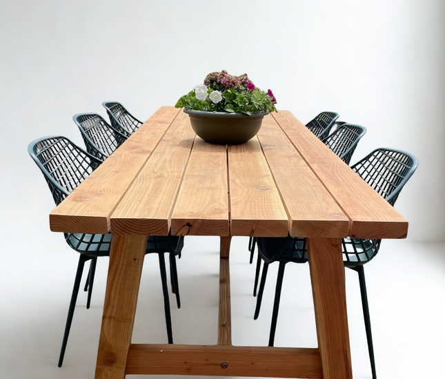 Robuuste tuintafel kopen