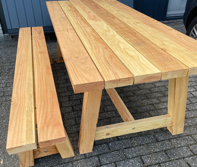 Handgemaakte douglas tuintafel - Robuust & Weerbestendig | Type A 10x10cm poten